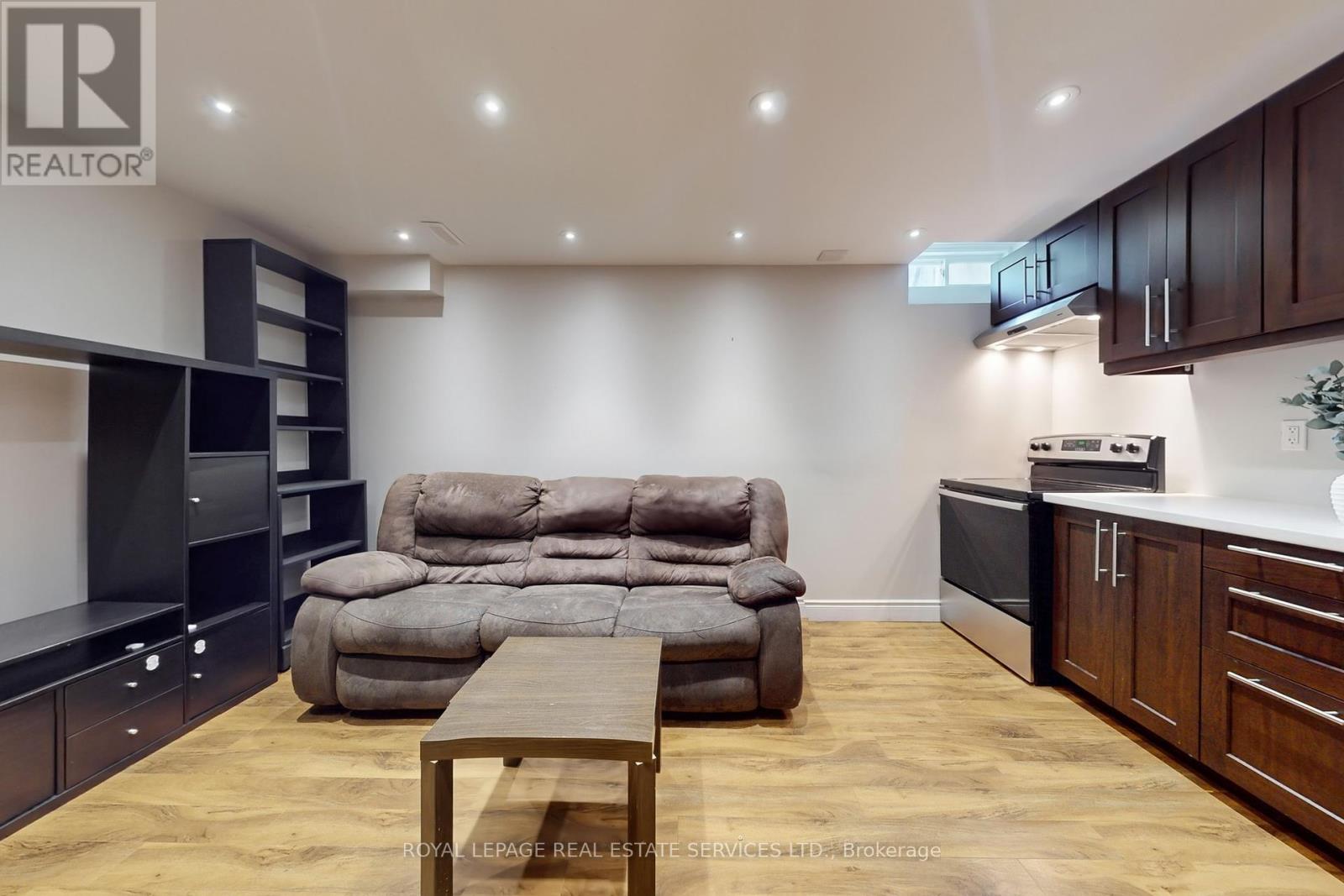 3909 Mayla Drive, Mississauga, Ontario L5M 7Y8 - Photo 39 - W12349616