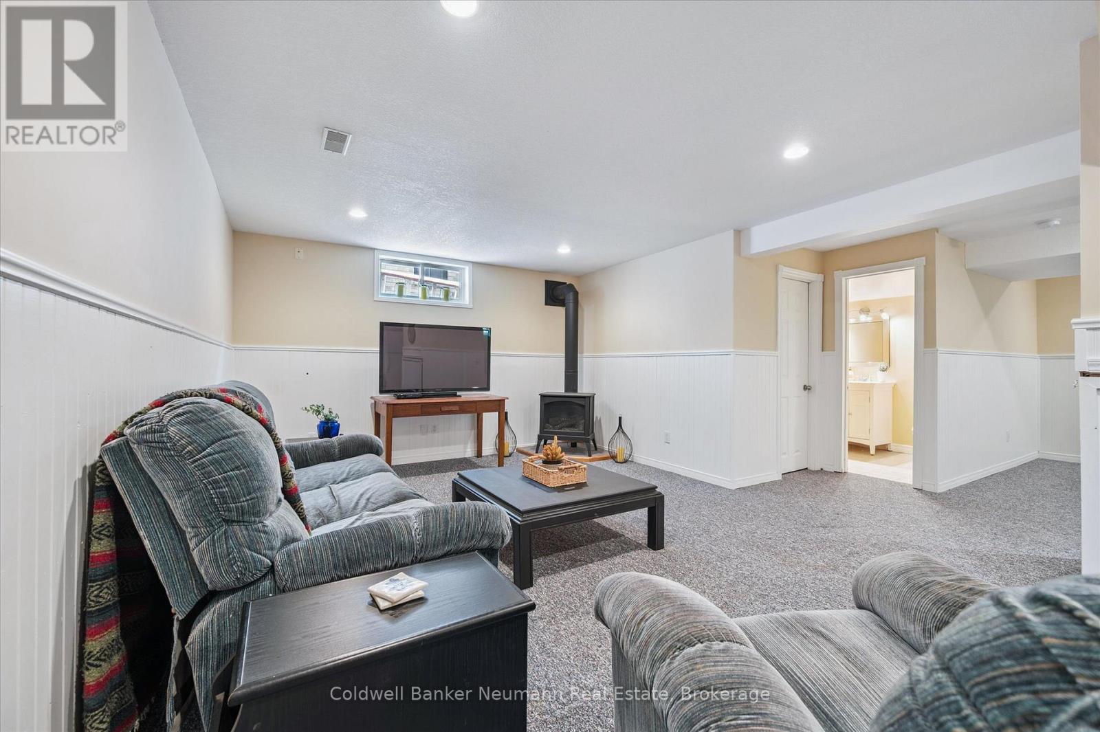 56 Hayward Crescent, Guelph, Ontario N1G 5A3 - Photo 20 - X12349671