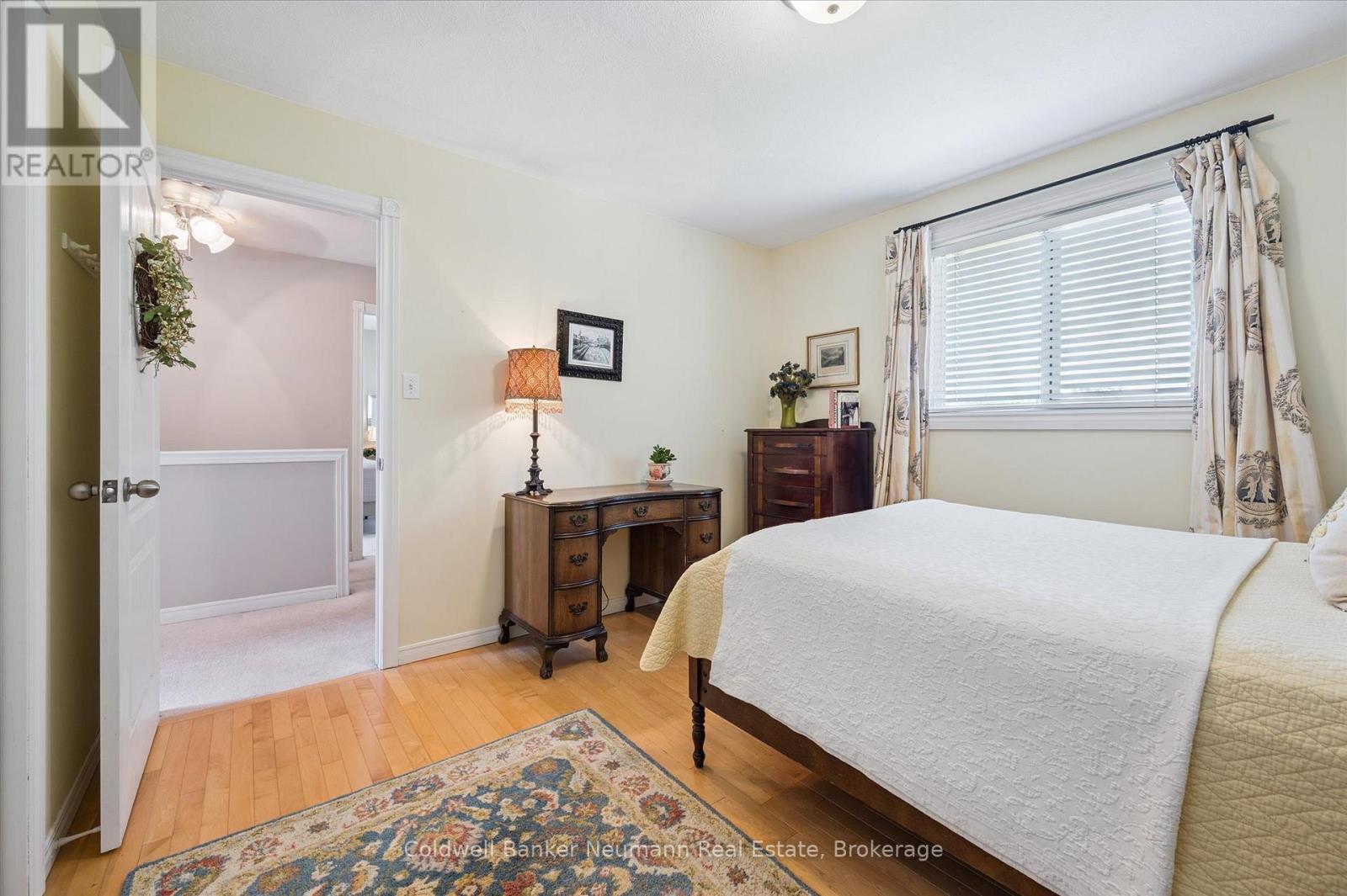 56 Hayward Crescent, Guelph, Ontario N1G 5A3 - Photo 36 - X12349671