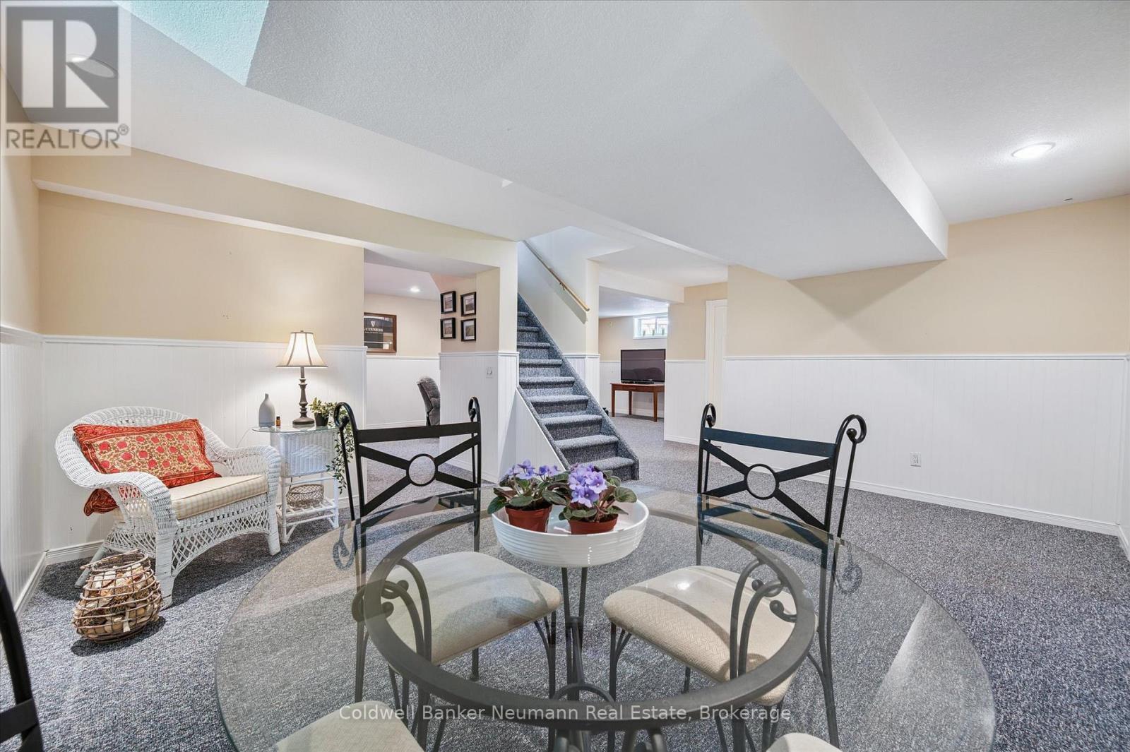 56 Hayward Crescent, Guelph, Ontario N1G 5A3 - Photo 39 - X12349671