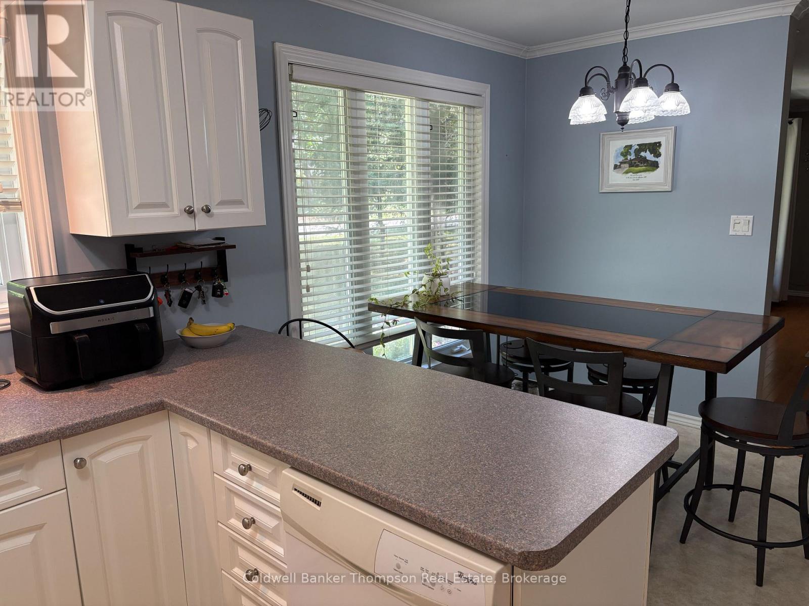 200 Albert Street N, Strong, Ontario P0A 1Z0 - Photo 6 - X12349675