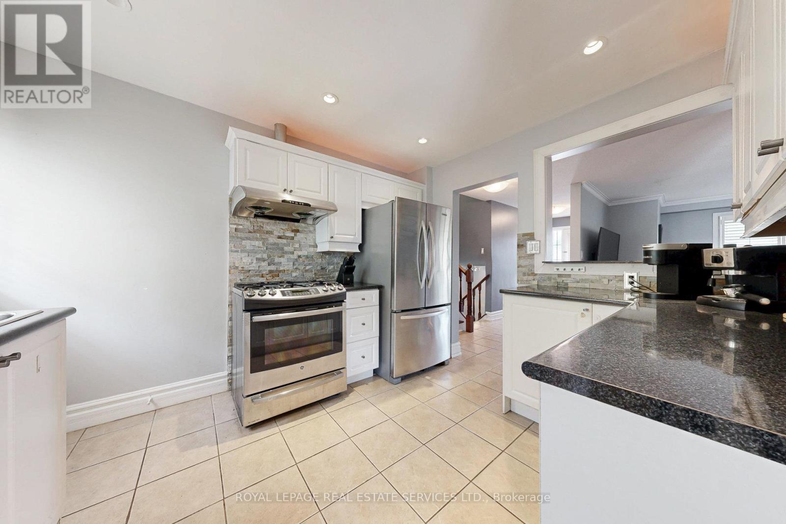 163 Connaught Crescent, Caledon, Ontario  L7E 2S8 - Photo 10 - W12349686