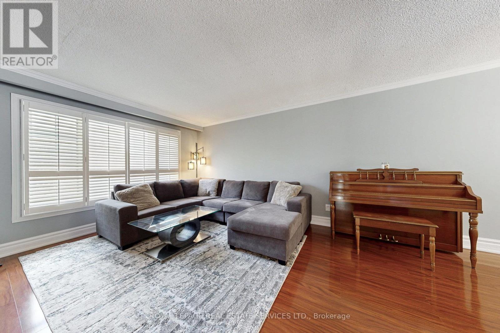 163 Connaught Crescent, Caledon, Ontario  L7E 2S8 - Photo 4 - W12349686