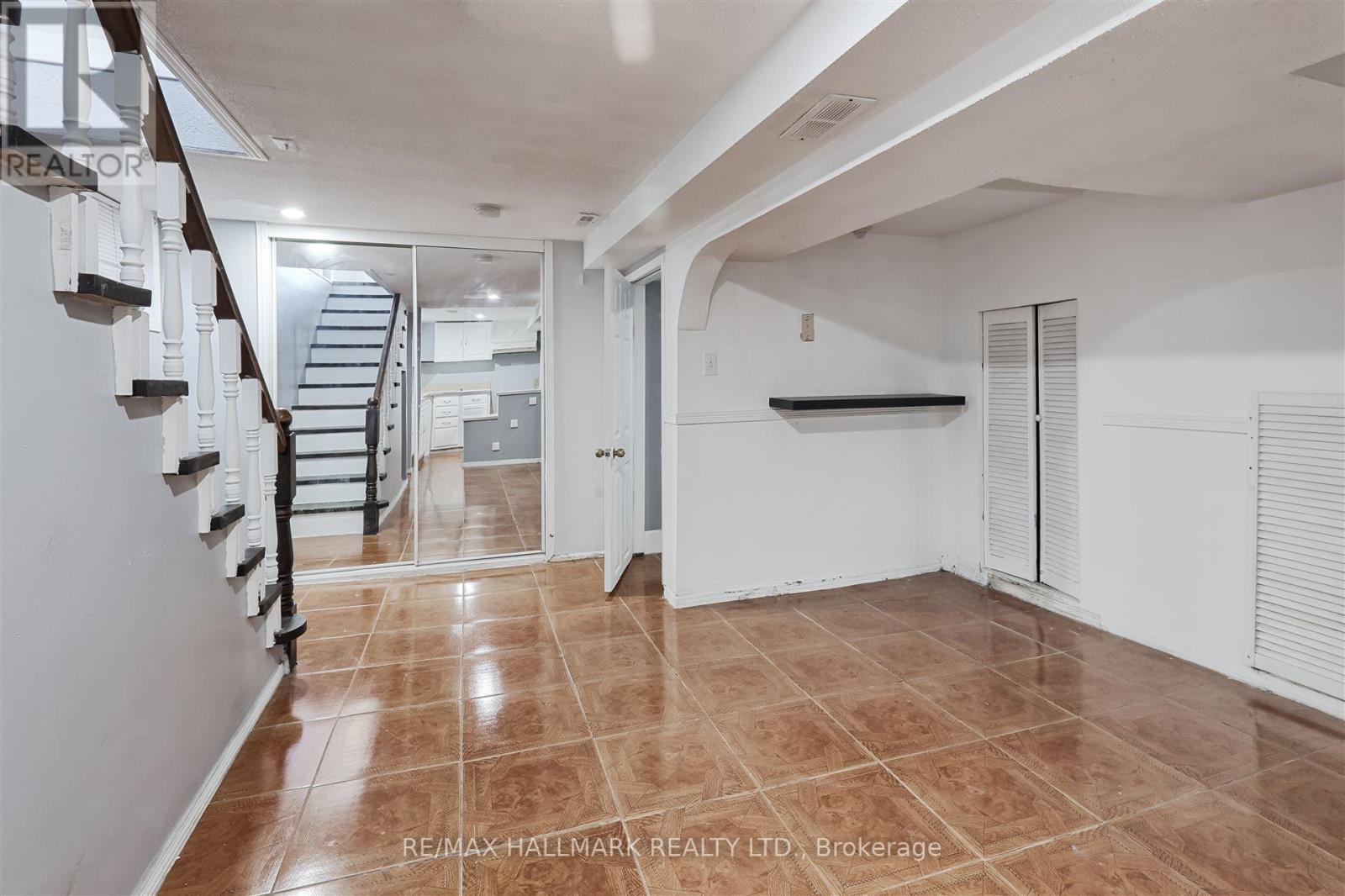 161 Sellers Avenue, Toronto (Caledonia-Fairbank), Ontario  M6E 3V1 - Photo 27 - W12349695