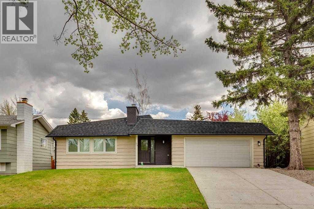 Property at 776 Acadia Drive SE image 1