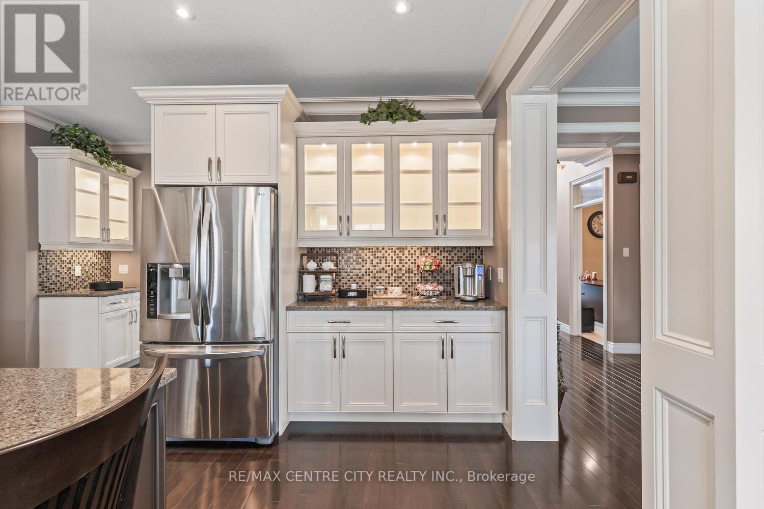 458 Eagletrace Drive, London North, Ontario  N6G 0E7 - Photo 14 - X12349728