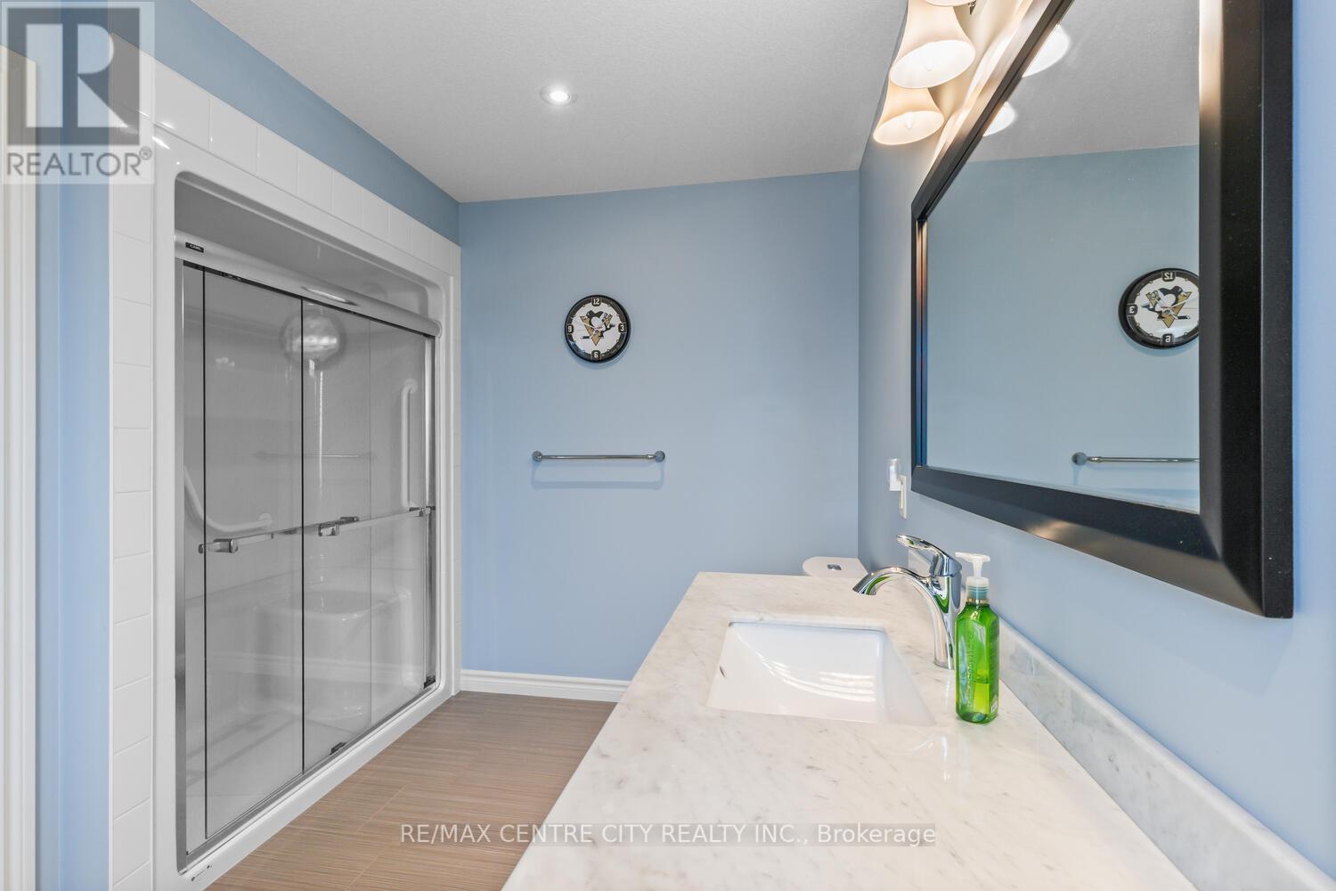 458 Eagletrace Drive, London North, Ontario  N6G 0E7 - Photo 33 - X12349728