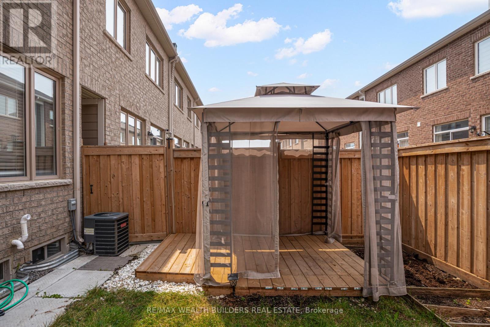 22 Goulston Street, Brampton, Ontario  L7A 5B8 - Photo 46 - W12341652