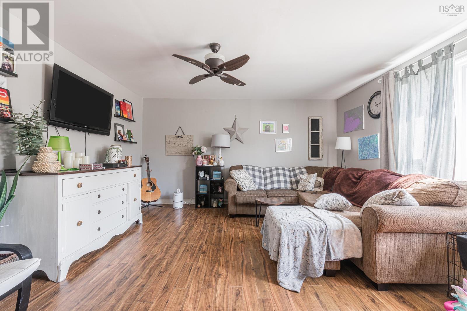 Property at 2933 Prospect Road image 4