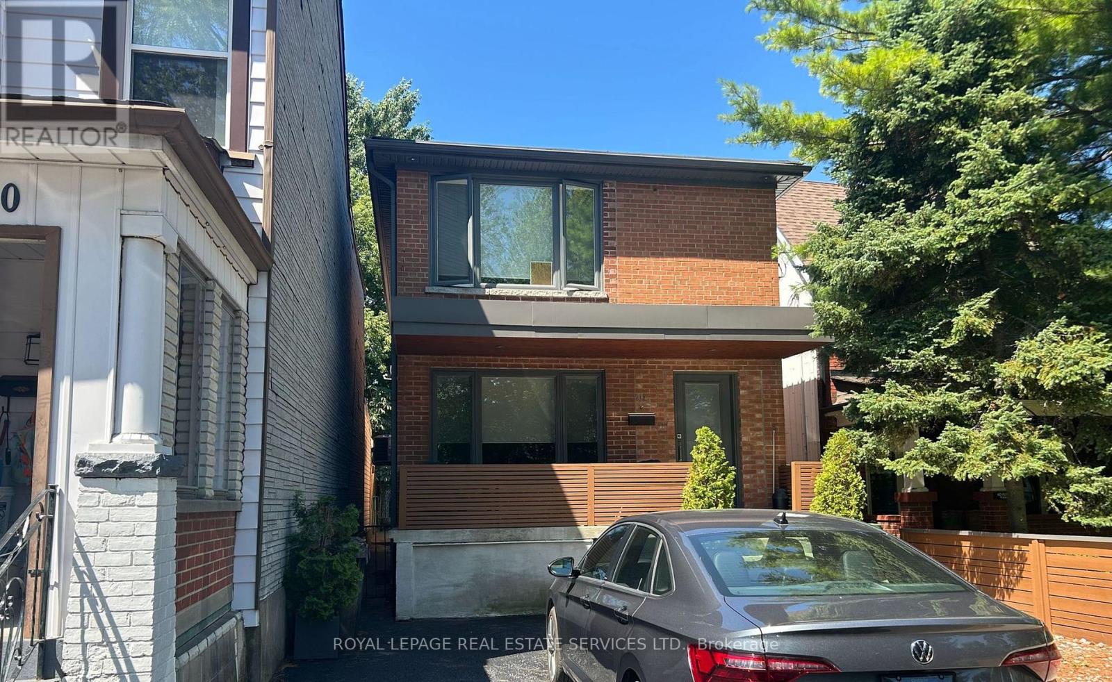 L - 212 CLINTON STREET, Toronto, Ontario