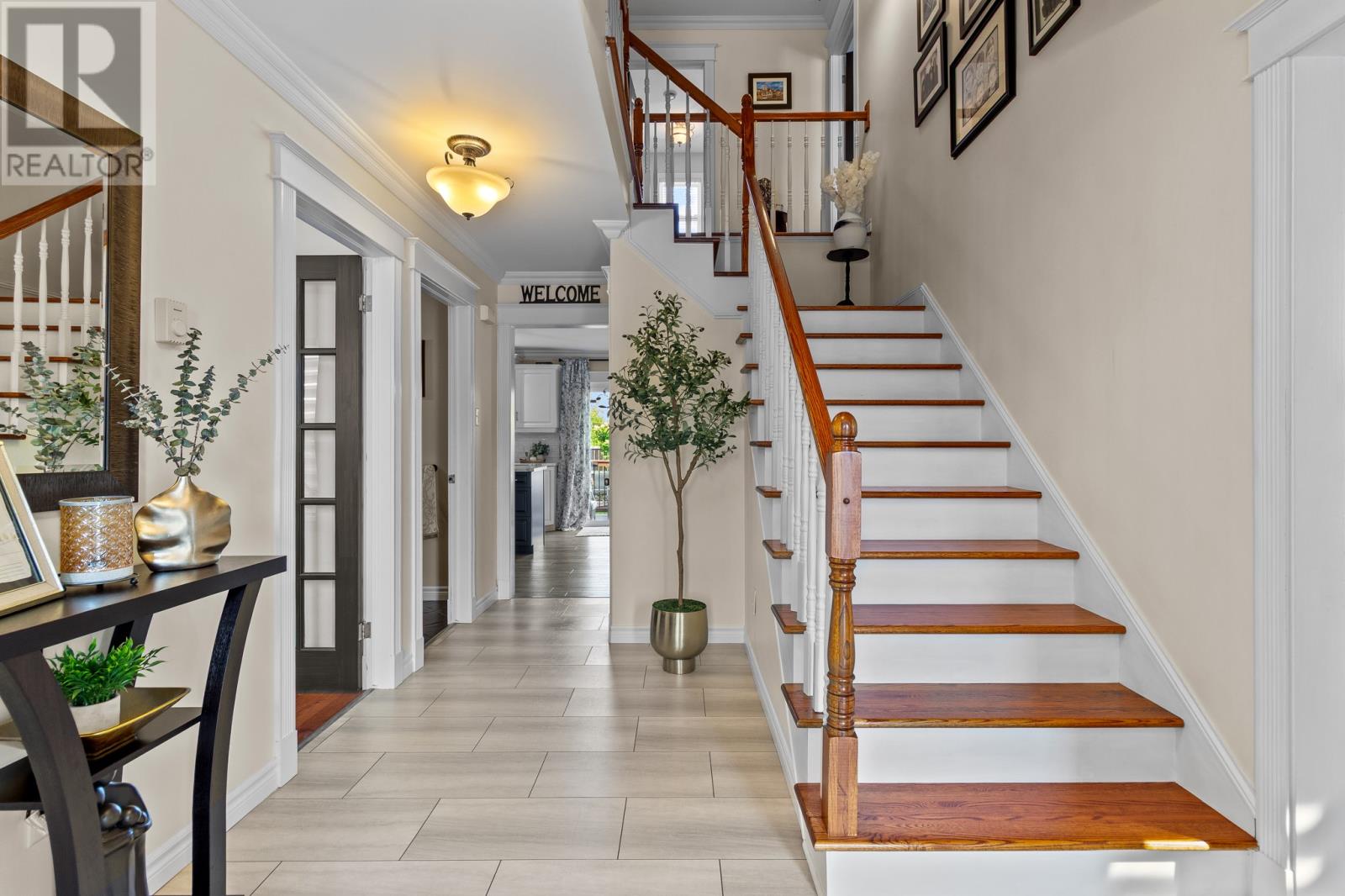 Property at 19 Teakwood Drive image 3