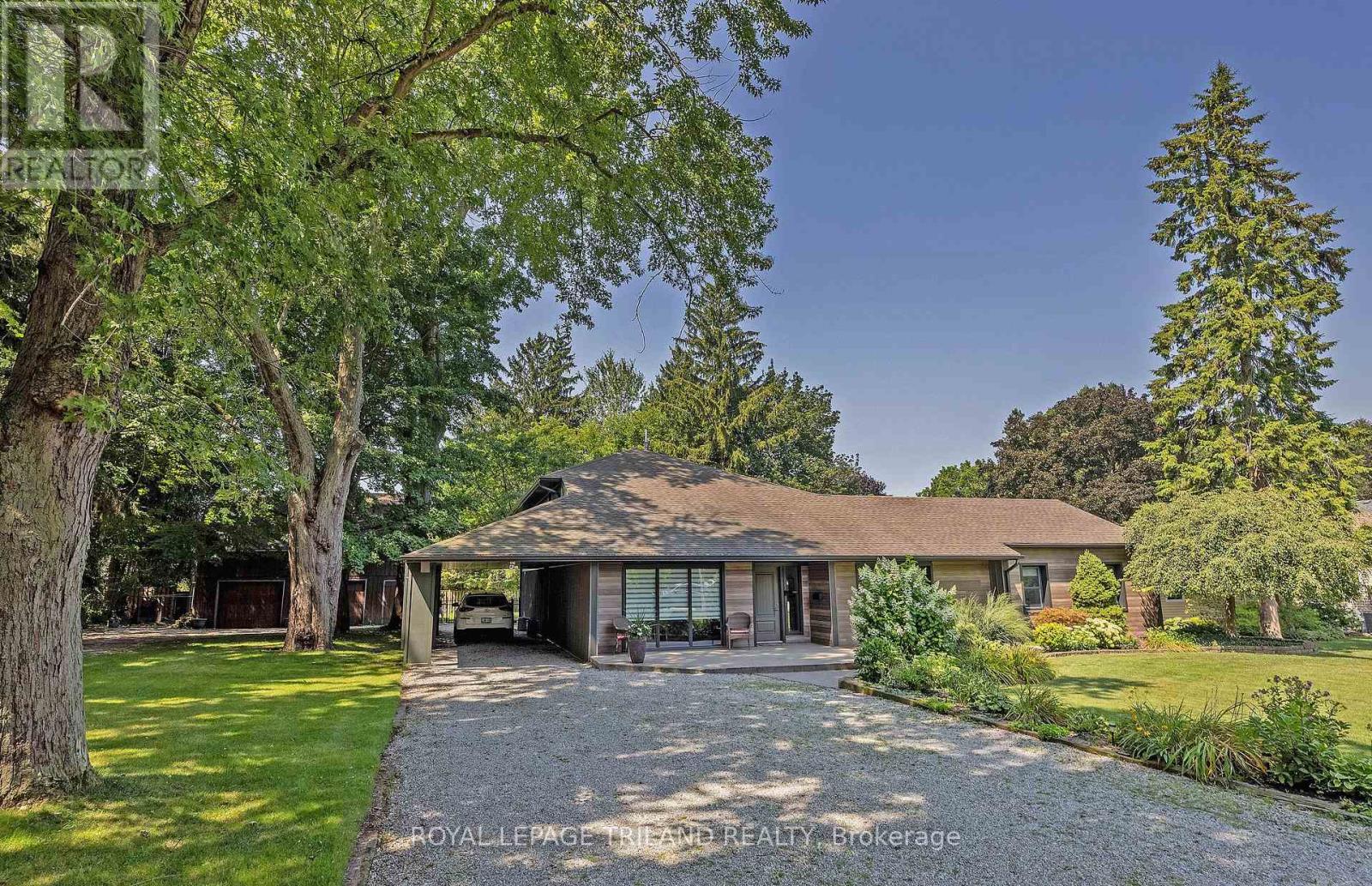58 Crescent Avenue, St. Thomas, Ontario  N5P 2K3 - Photo 1 - X12349797