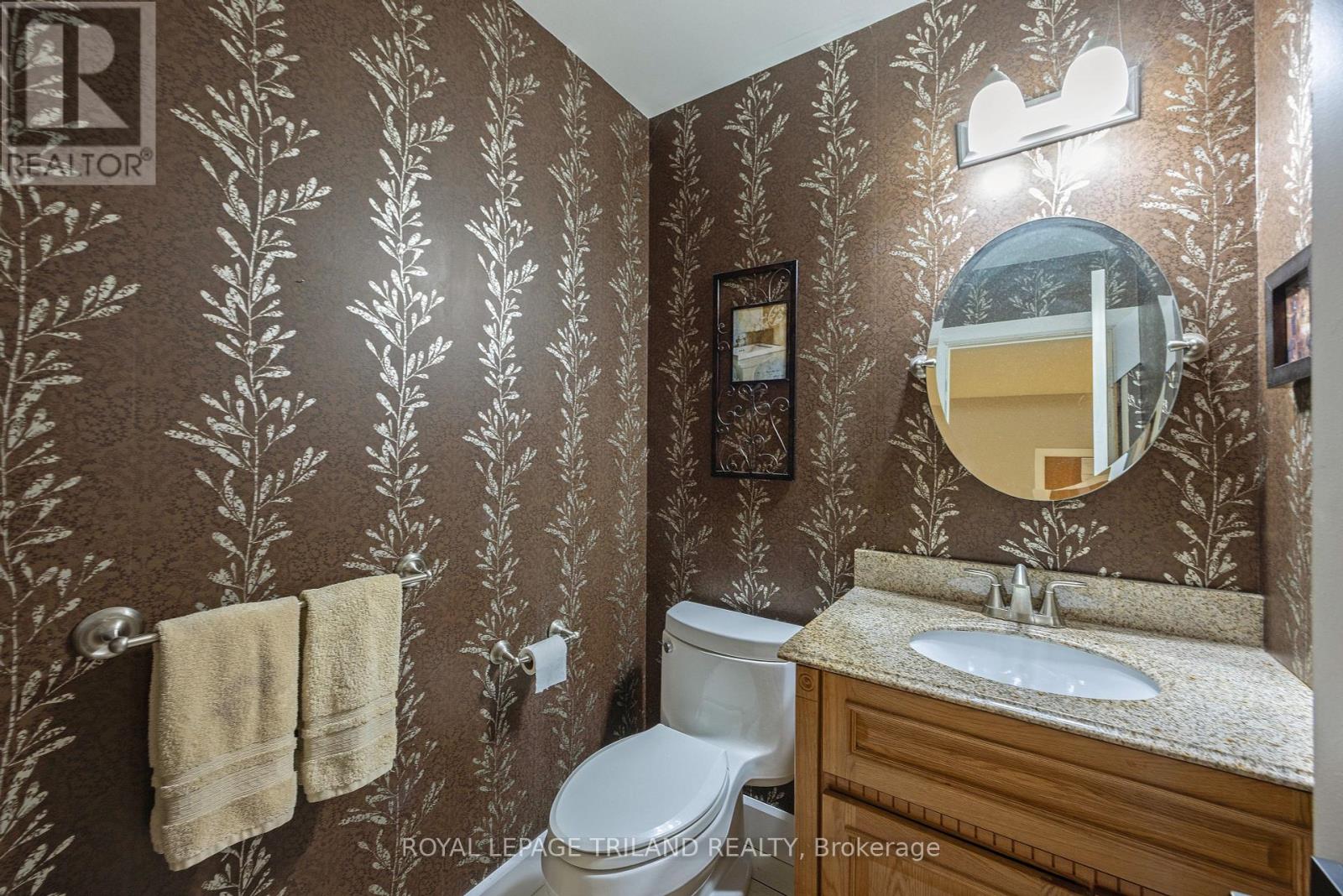 58 Crescent Avenue, St. Thomas, Ontario  N5P 2K3 - Photo 23 - X12349797