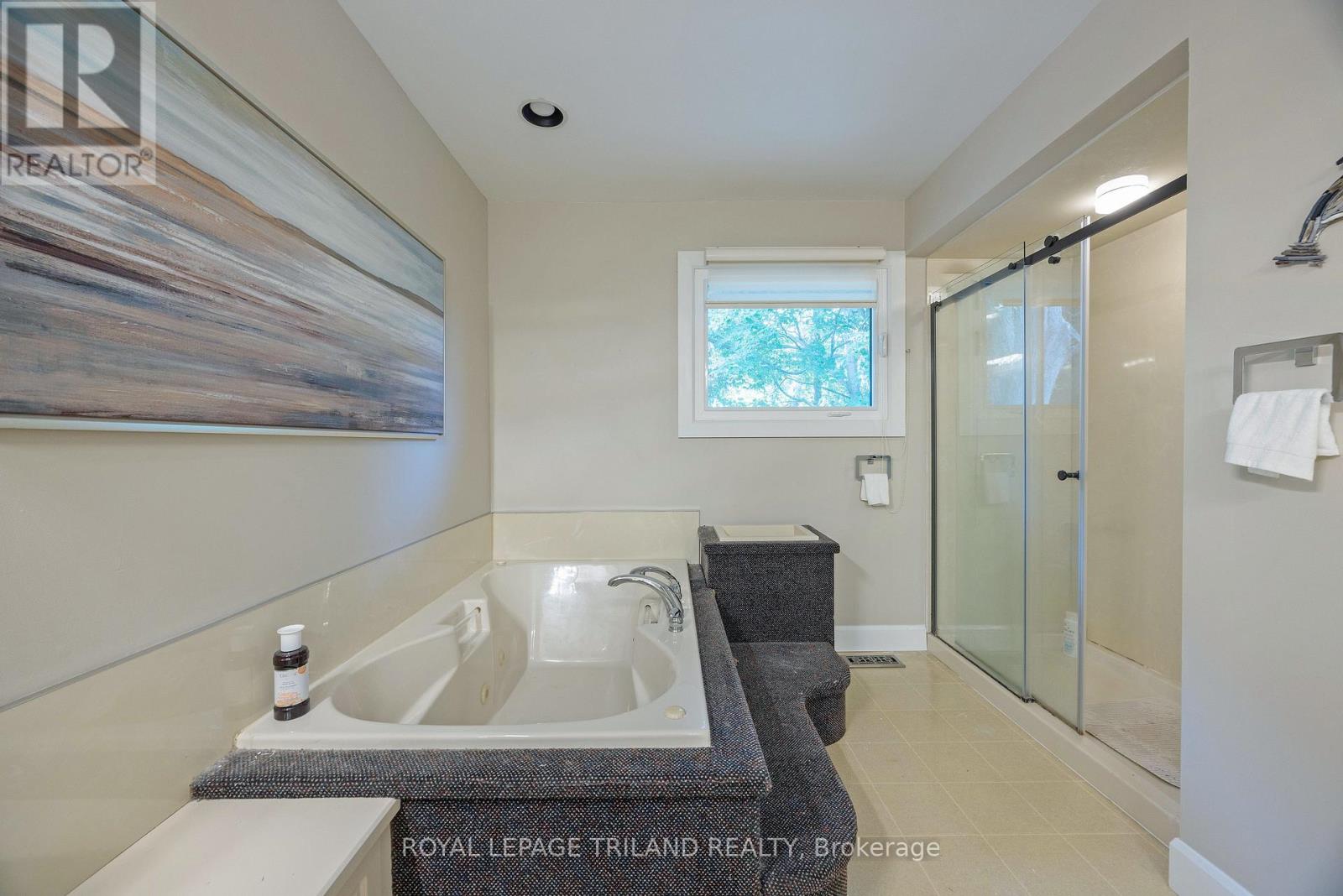 58 Crescent Avenue, St. Thomas, Ontario  N5P 2K3 - Photo 31 - X12349797