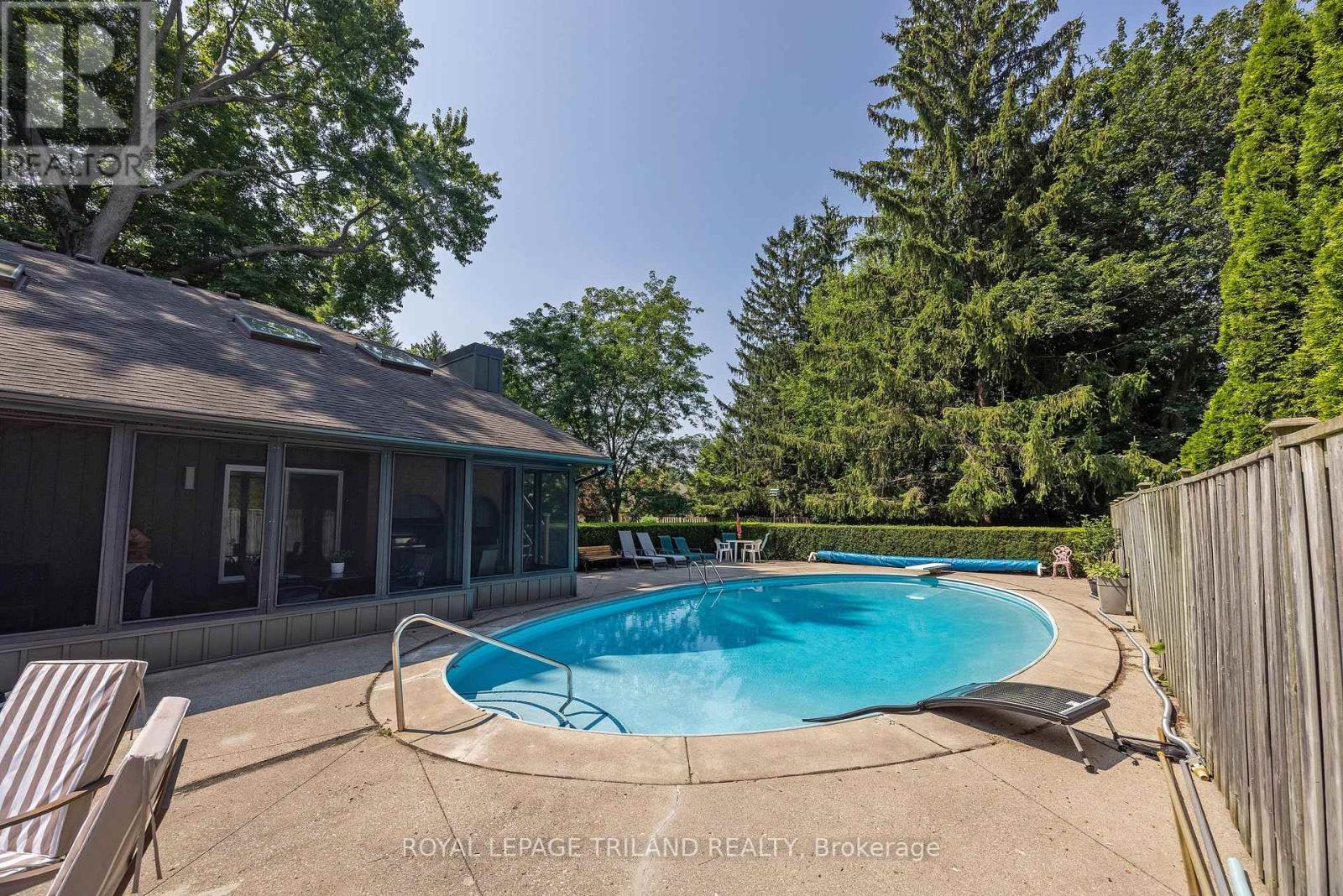 58 Crescent Avenue, St. Thomas, Ontario  N5P 2K3 - Photo 39 - X12349797