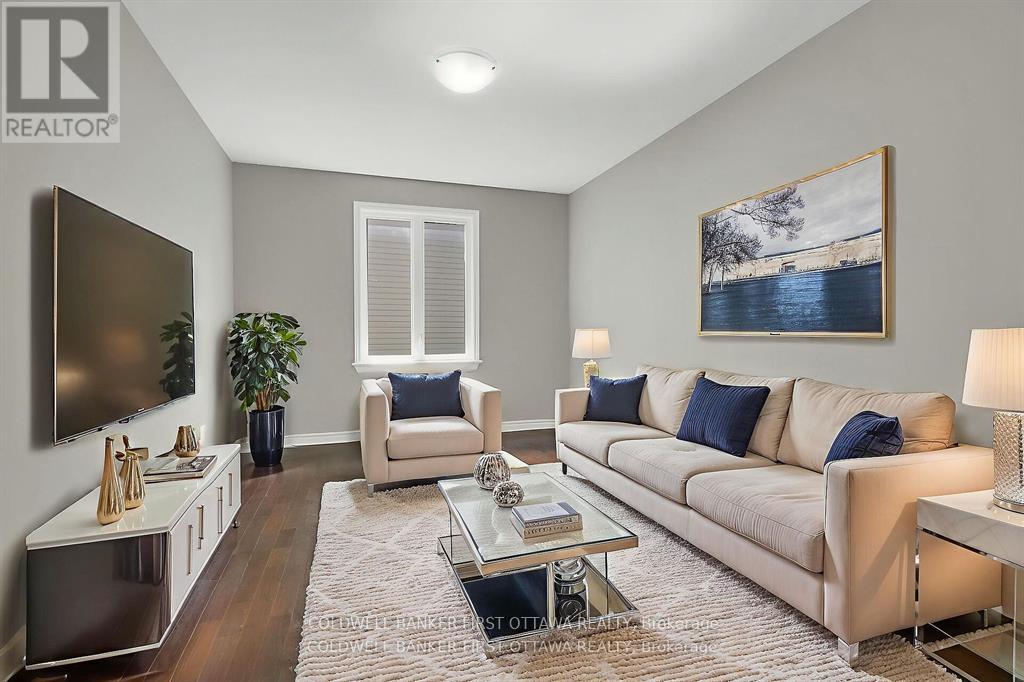 620 Sora Way, Ottawa, Ontario  K1T 0N7 - Photo 6 - X12349868