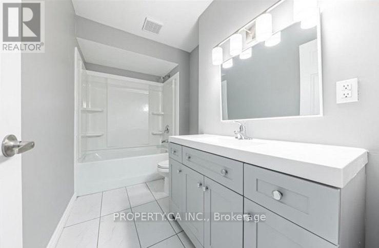 47 - 14 Derby Street, Hamilton, Ontario  L8W 3T5 - Photo 12 - X12344472