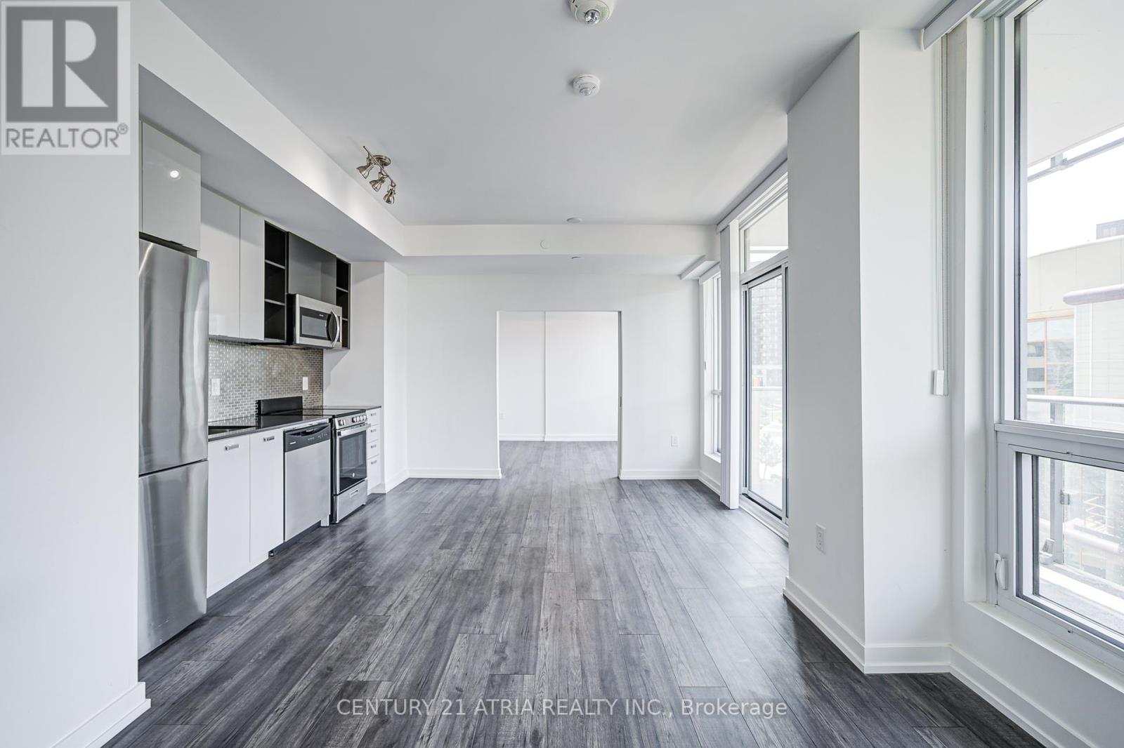 401 - 10 De Boers Drive, Toronto, Ontario  M3J 0H1 - Photo 10 - W12349735
