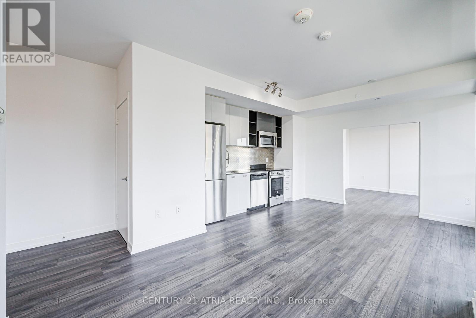 401 - 10 De Boers Drive, Toronto, Ontario  M3J 0H1 - Photo 11 - W12349735