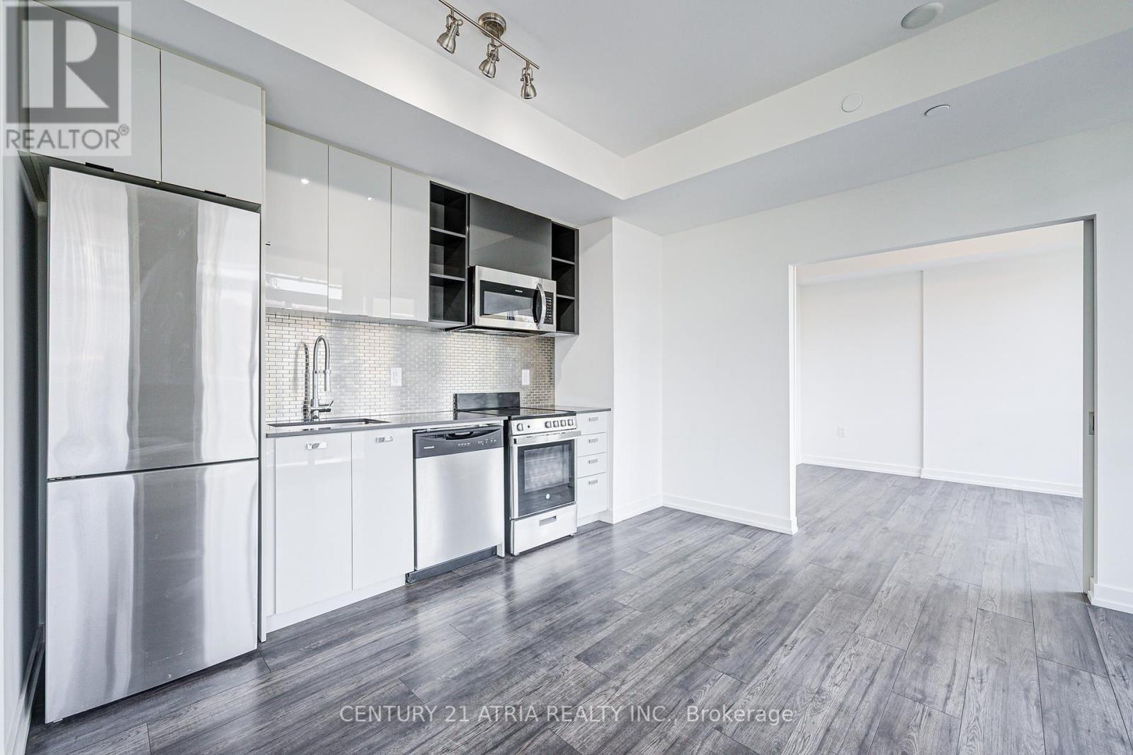 401 - 10 De Boers Drive, Toronto, Ontario  M3J 0H1 - Photo 13 - W12349735