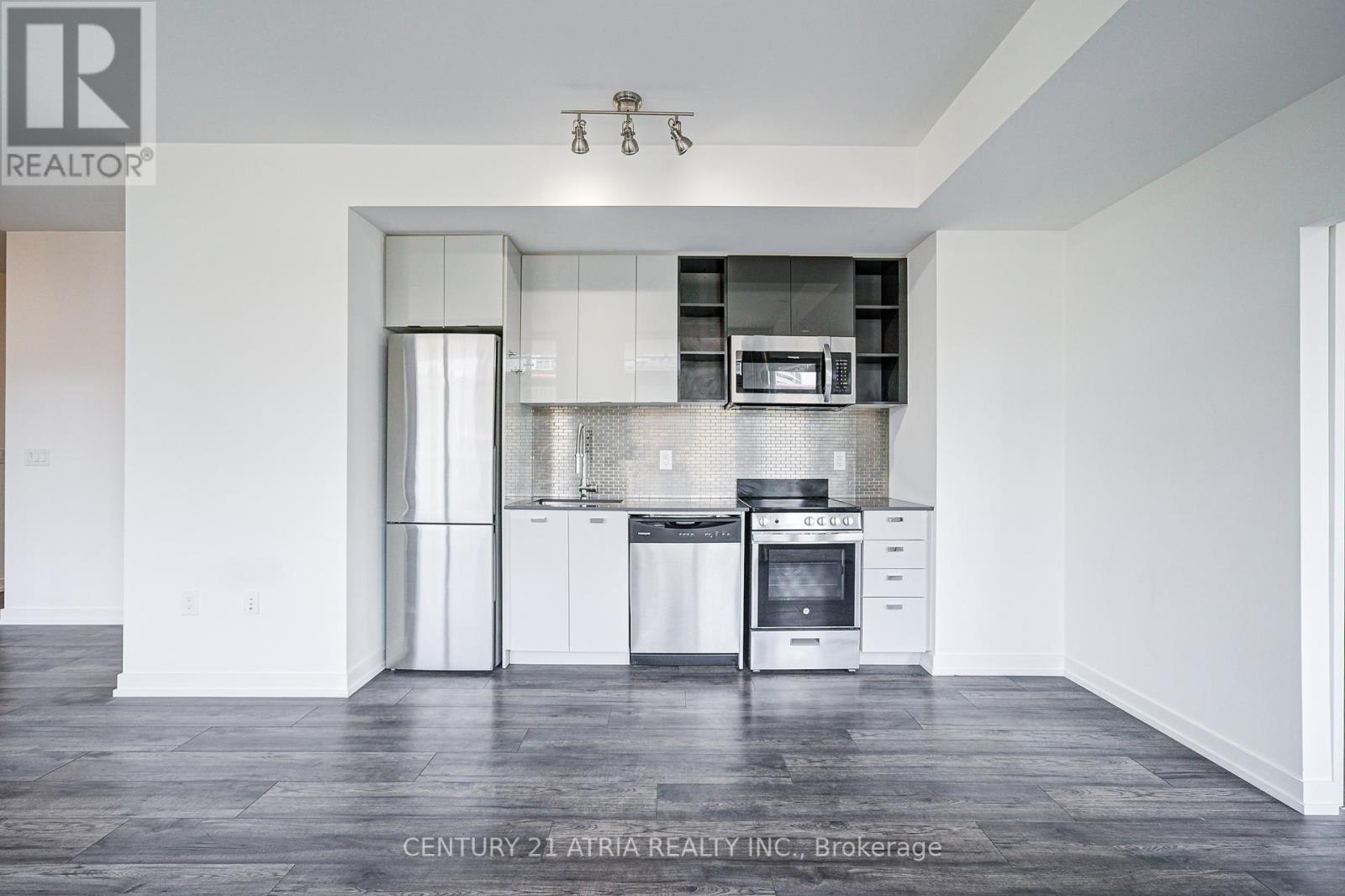 401 - 10 De Boers Drive, Toronto, Ontario  M3J 0H1 - Photo 14 - W12349735
