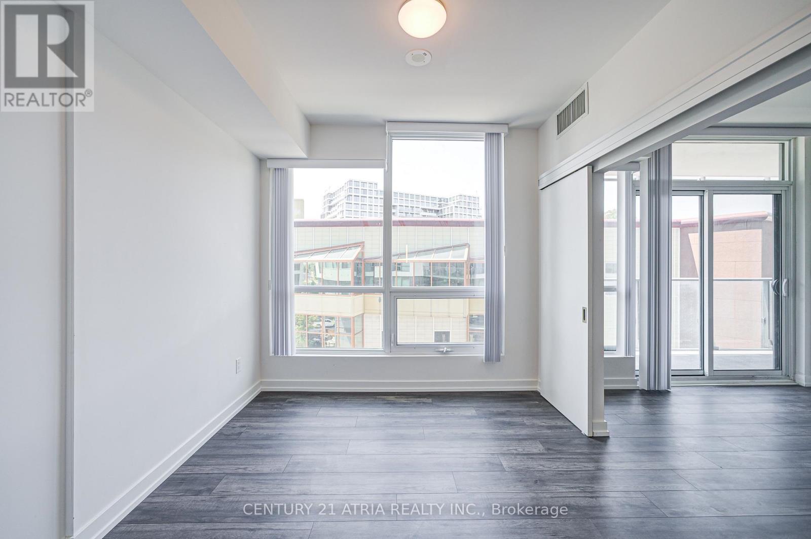401 - 10 De Boers Drive, Toronto, Ontario  M3J 0H1 - Photo 17 - W12349735