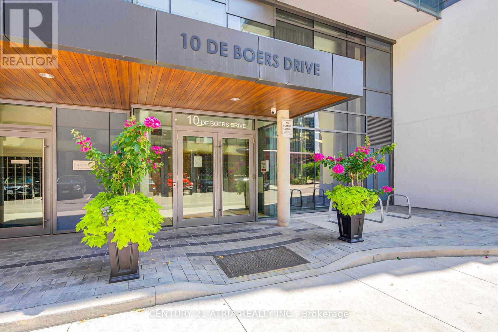 401 - 10 De Boers Drive, Toronto, Ontario  M3J 0H1 - Photo 2 - W12349735