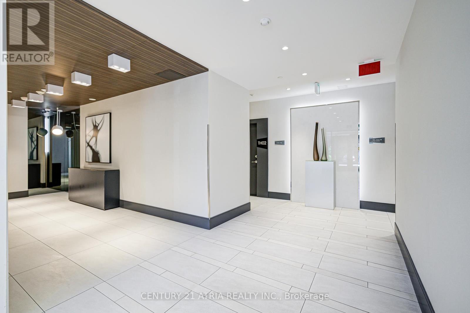 401 - 10 De Boers Drive, Toronto, Ontario  M3J 0H1 - Photo 5 - W12349735