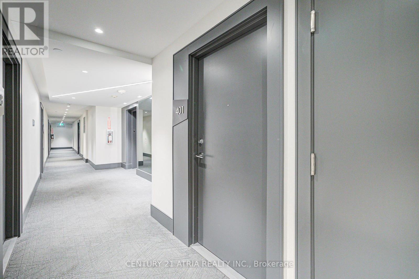 401 - 10 De Boers Drive, Toronto, Ontario  M3J 0H1 - Photo 7 - W12349735