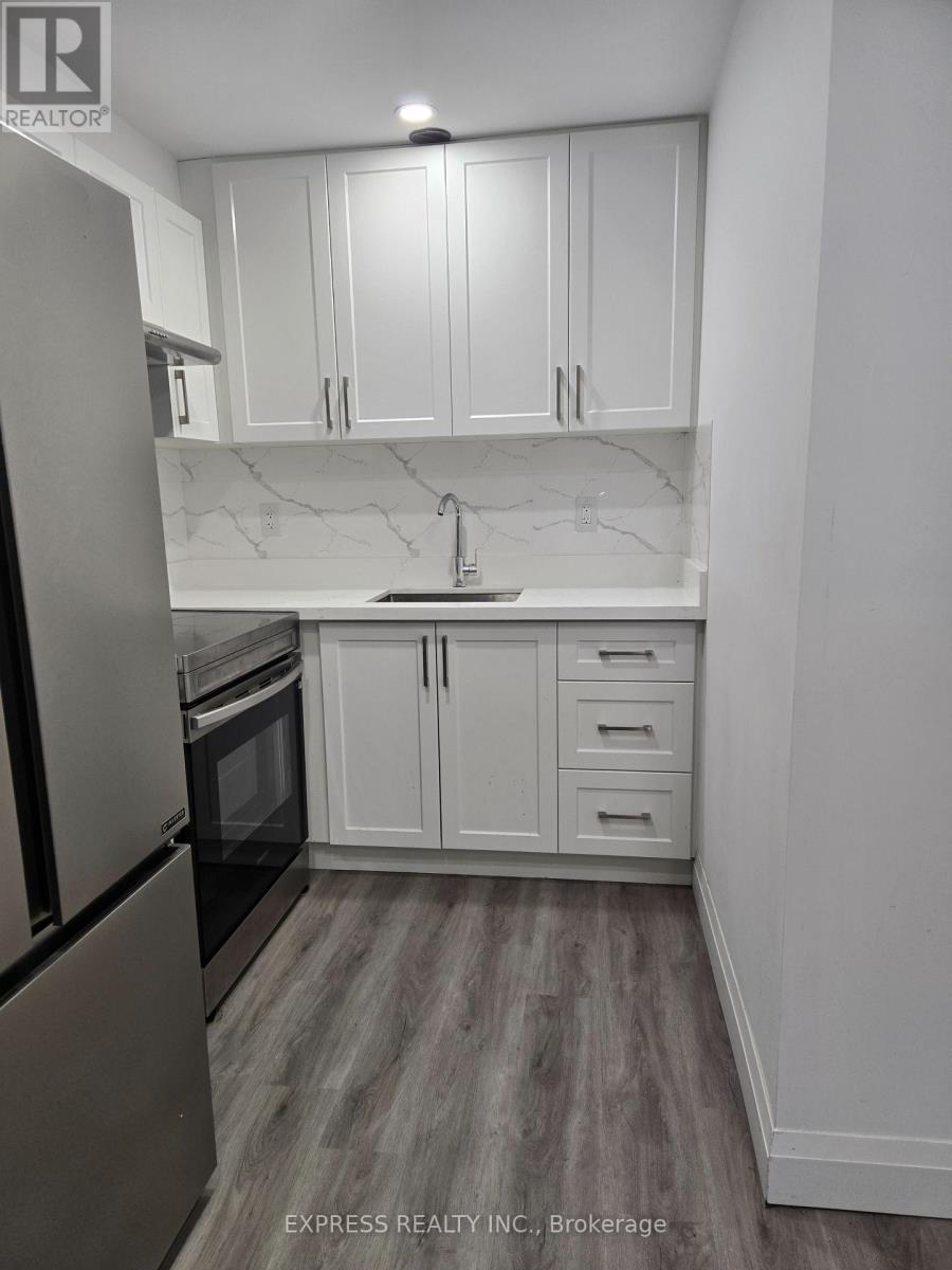 4 - 252 James Street S, Hamilton, Ontario  L8P 3B5 - Photo 5 - X12349715