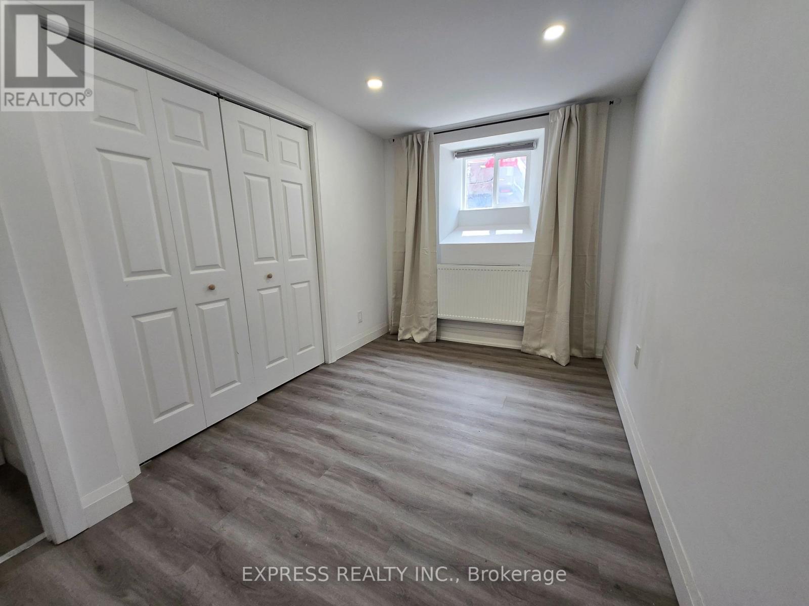 4 - 252 James Street S, Hamilton, Ontario  L8P 3B5 - Photo 9 - X12349715