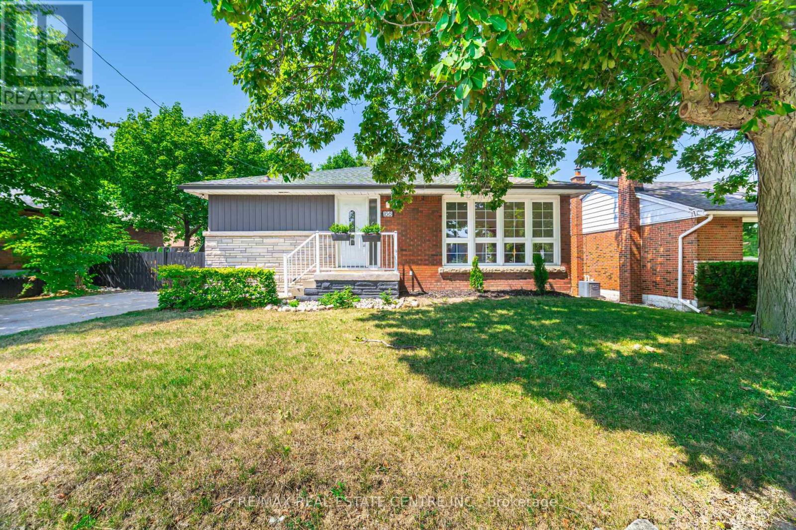 166 TERRACE DRIVE, Hamilton, Ontario