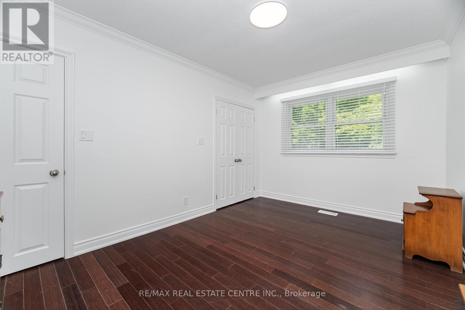 166 Terrace Drive, Hamilton, Ontario  L9A 2Z1 - Photo 17 - X12349718