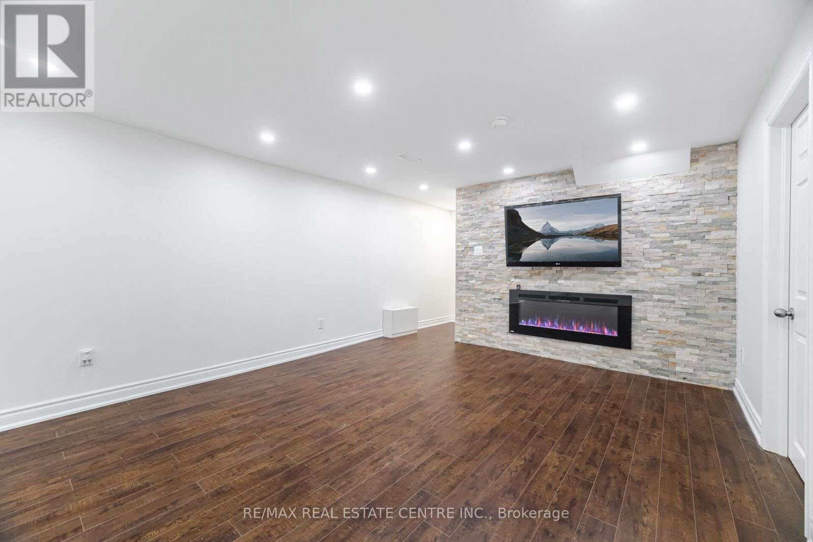 166 Terrace Drive, Hamilton, Ontario  L9A 2Z1 - Photo 22 - X12349718