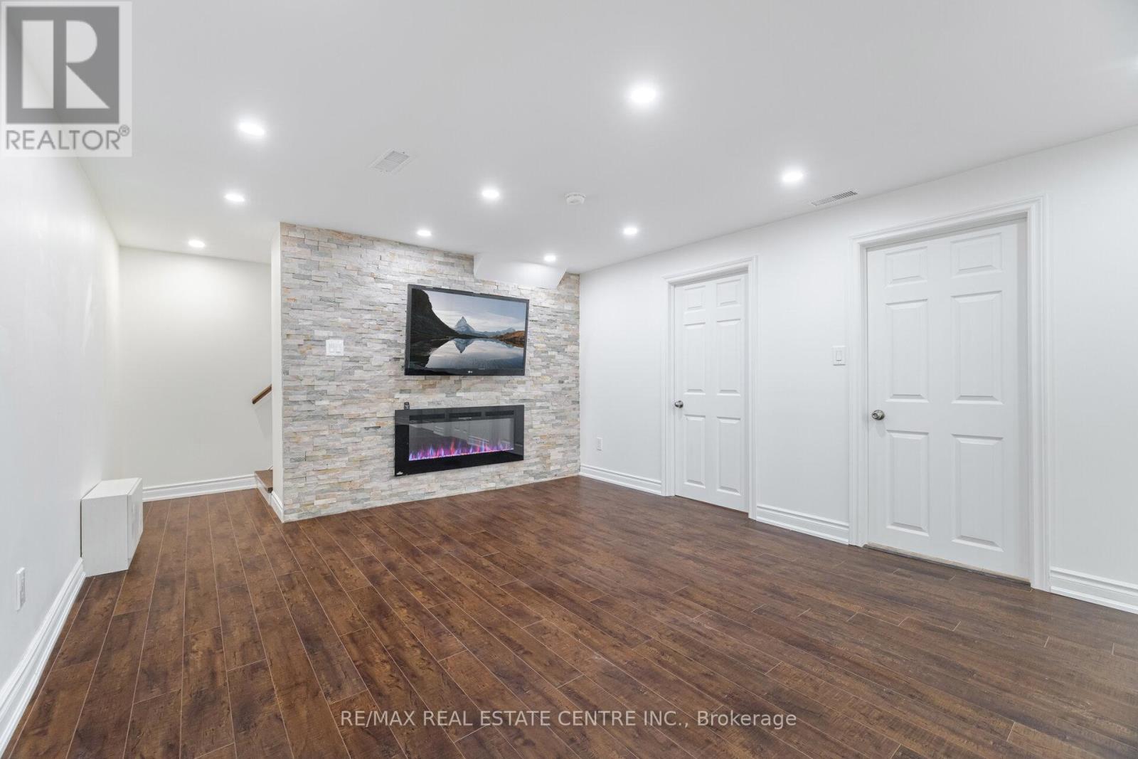 166 Terrace Drive, Hamilton, Ontario  L9A 2Z1 - Photo 23 - X12349718