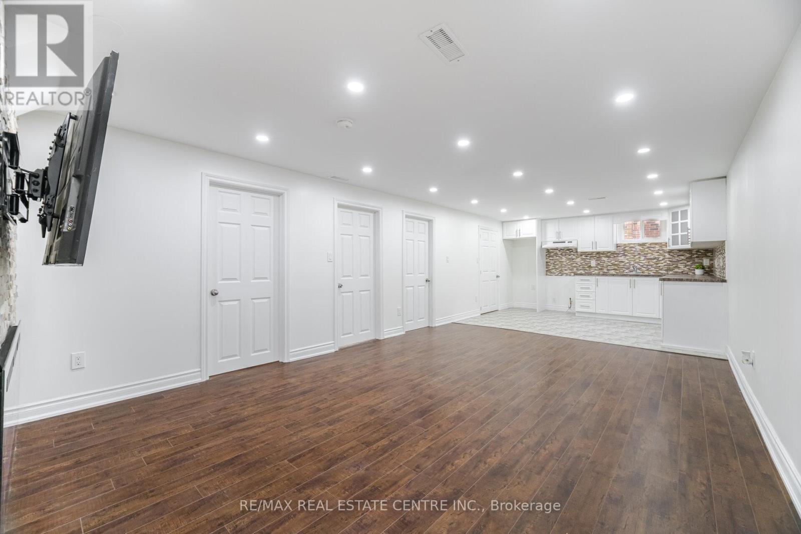 166 Terrace Drive, Hamilton, Ontario  L9A 2Z1 - Photo 24 - X12349718