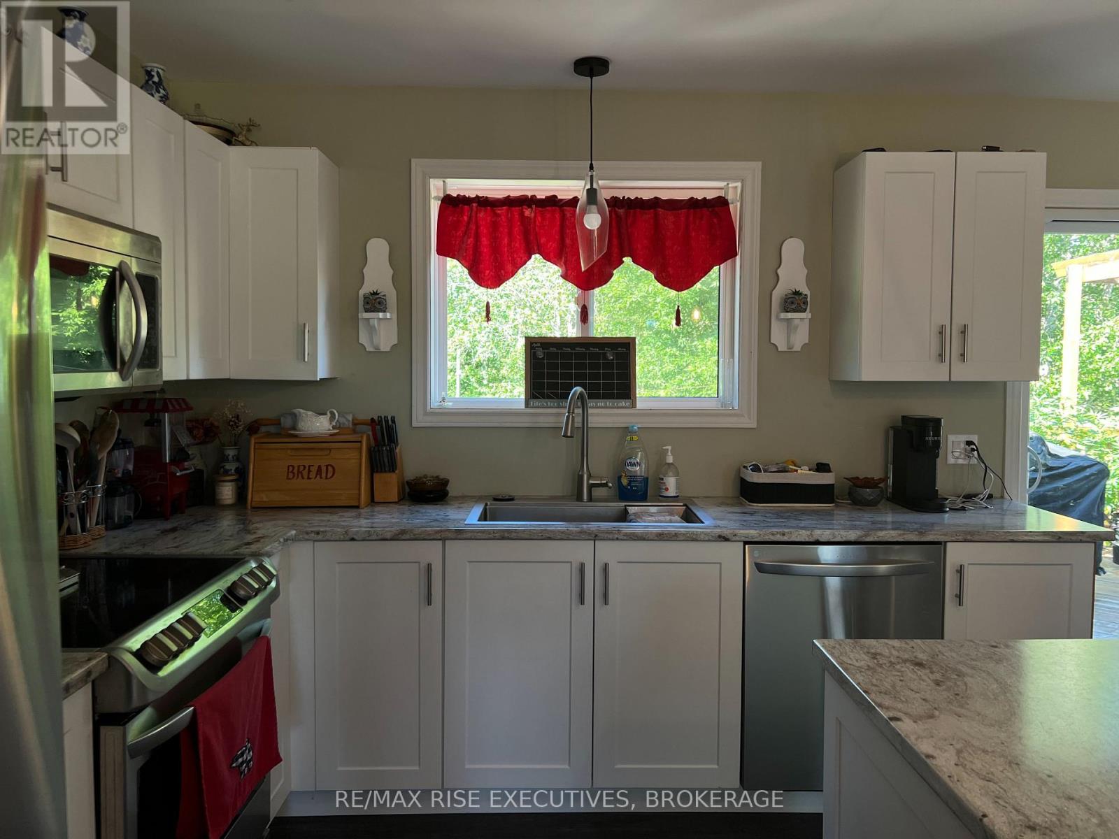 1002 School House Road, Central Frontenac, Ontario  K0G 1J0 - Photo 9 - X12306736