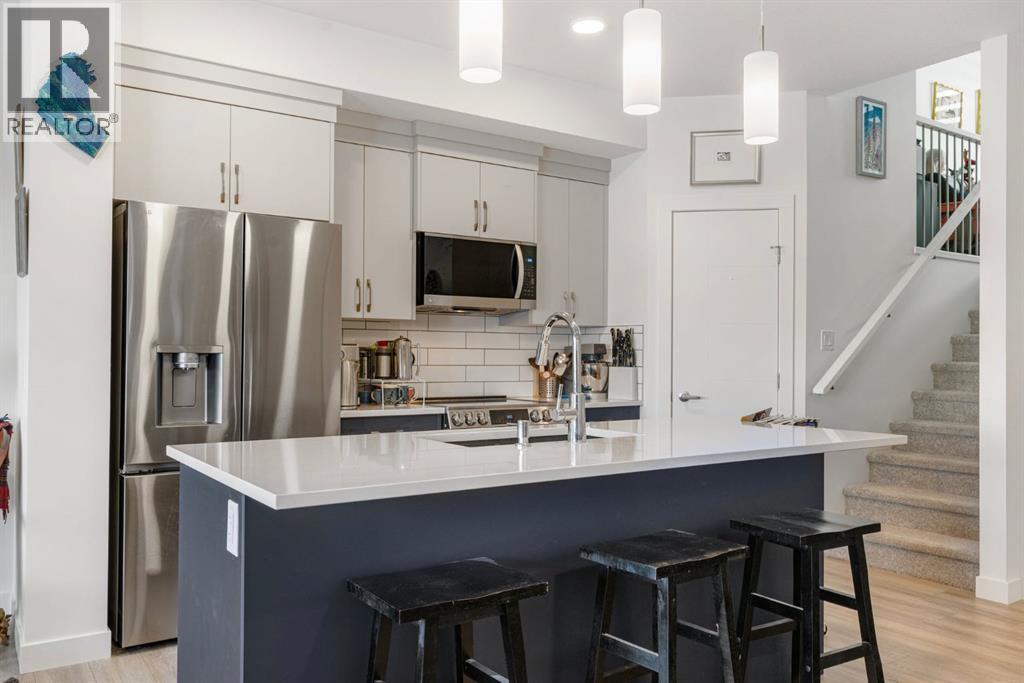 Property at 243 Heritage Heights image 3