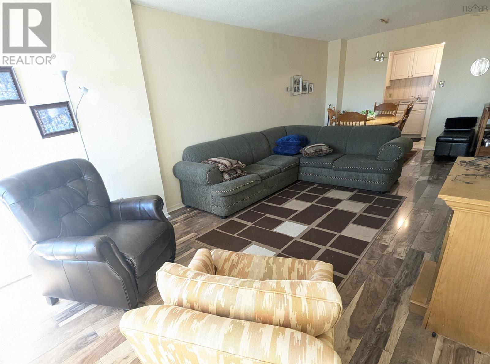 Property at 504 6369 Coburg Road image 4