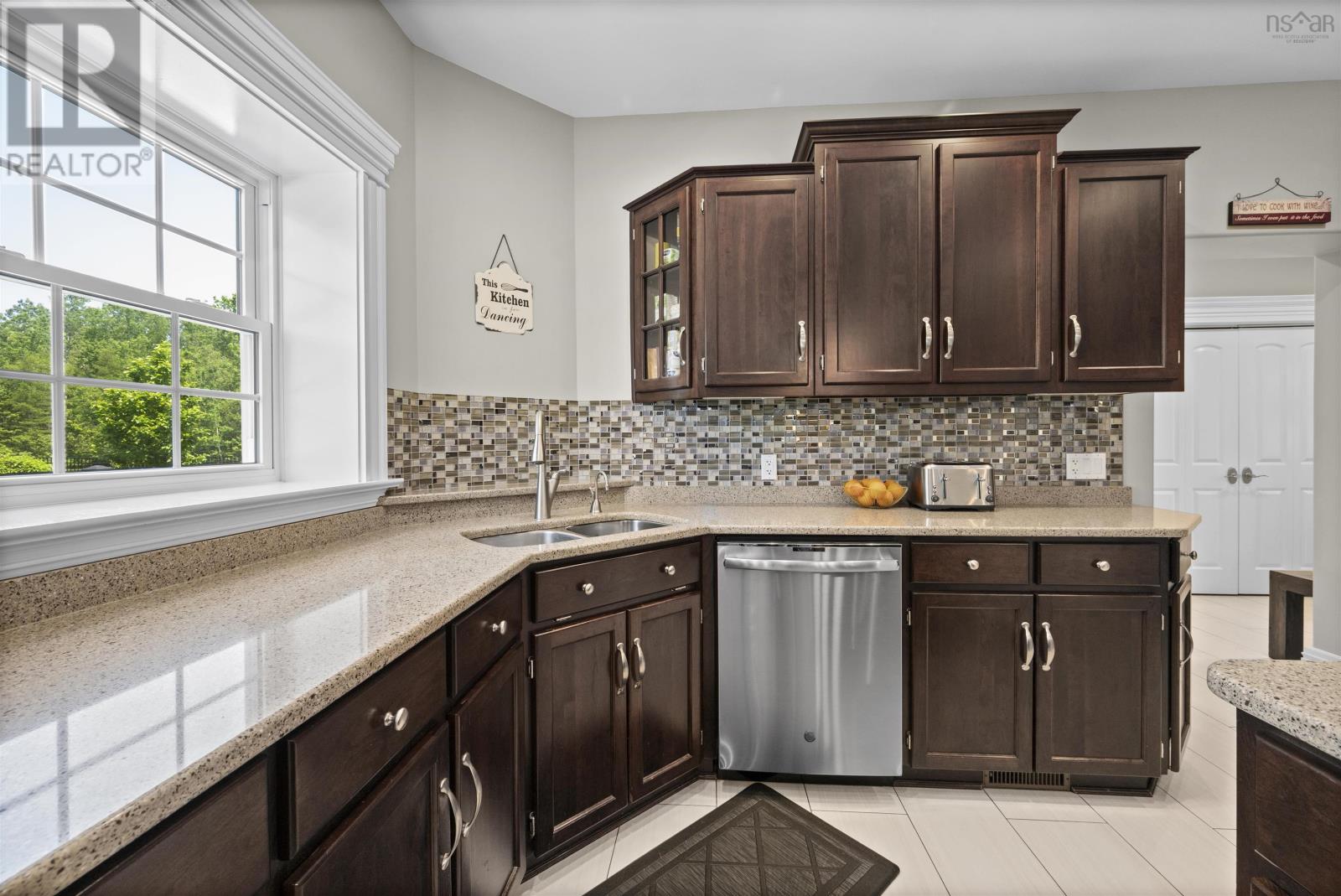 13697 Highway 1, Wilmot, Nova Scotia  B0P 1W0 - Photo 7 - 202515196