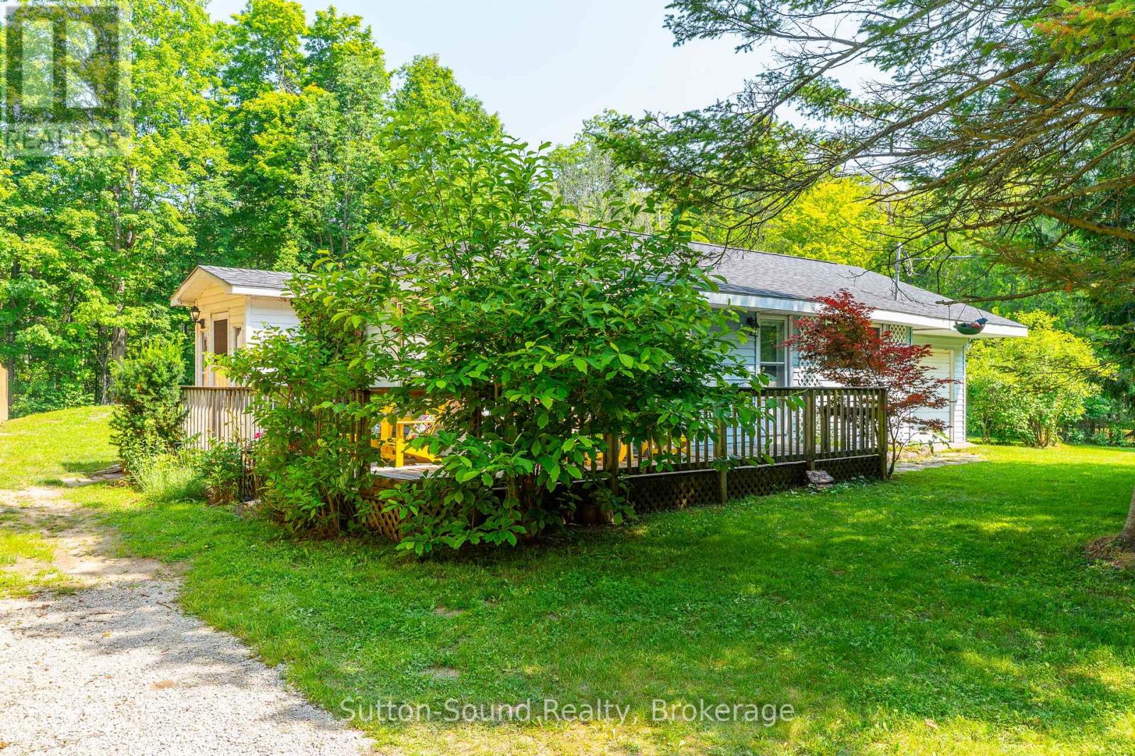 29 Avele Road, South Bruce Peninsula, Ontario  N0H 1X0 - Photo 4 - X12288017
