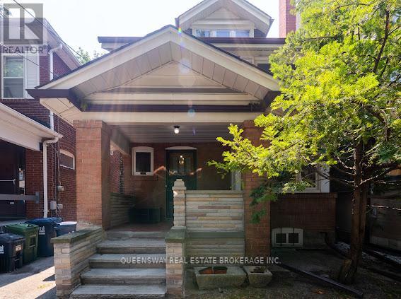 27 DELORAINE AVENUE, Toronto, Ontario