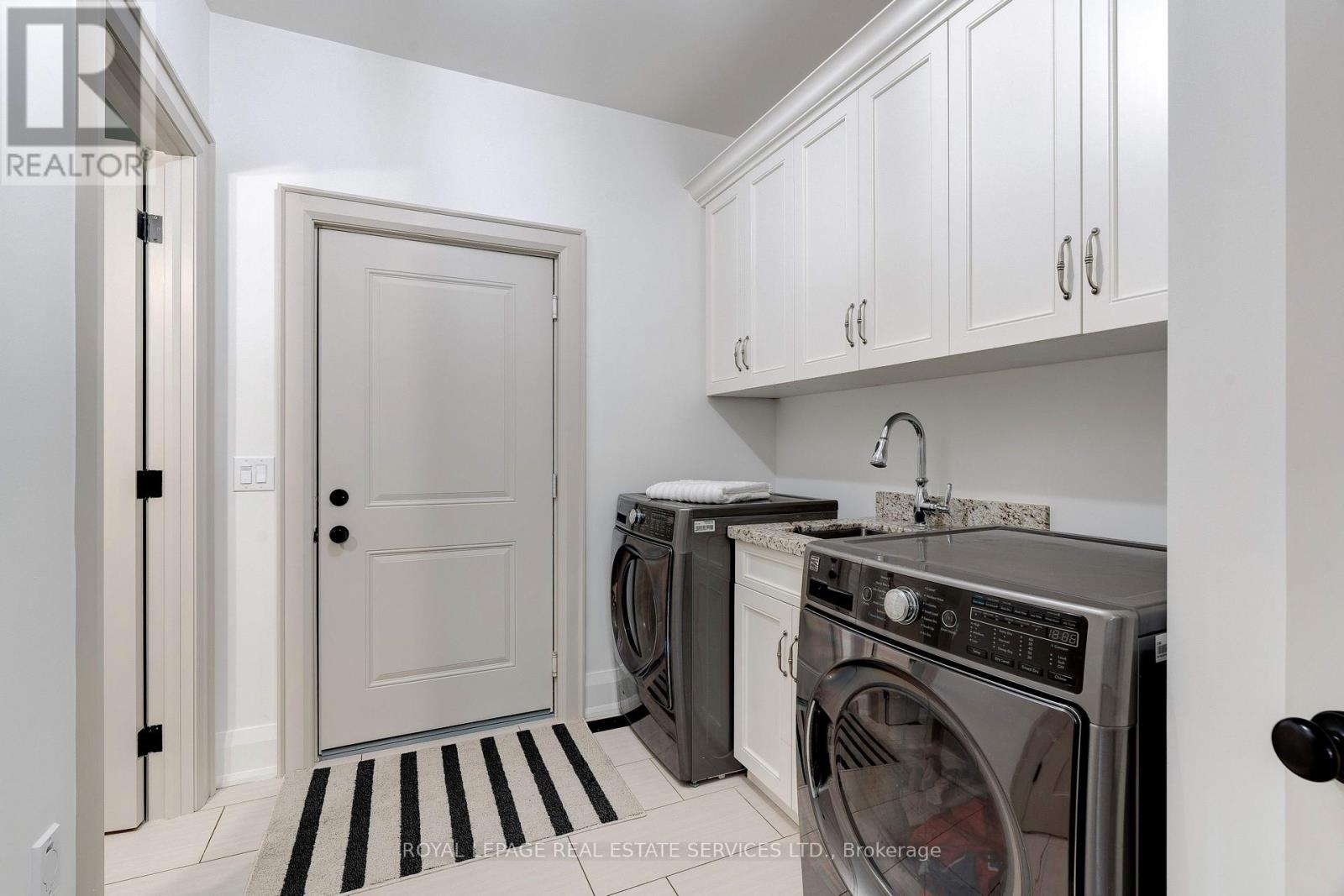 437 Inglehart Street N, Oakville, Ontario  L6J 3J5 - Photo 21 - W12236368