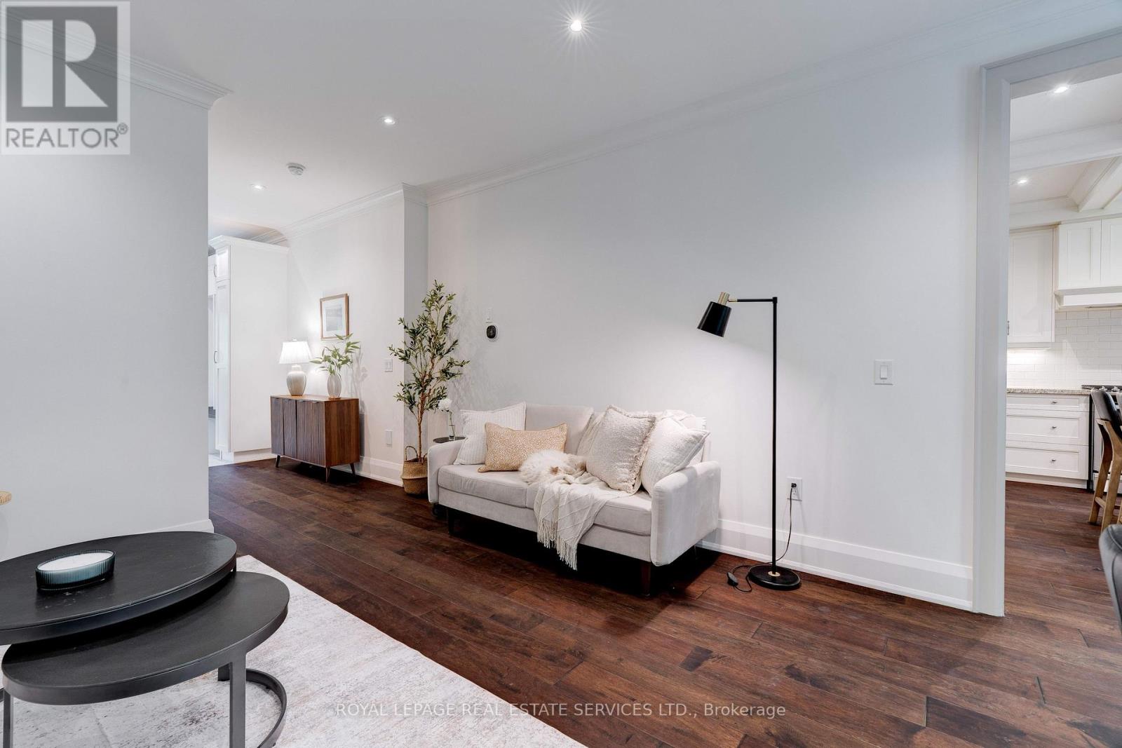437 Inglehart Street N, Oakville, Ontario  L6J 3J5 - Photo 7 - W12236368