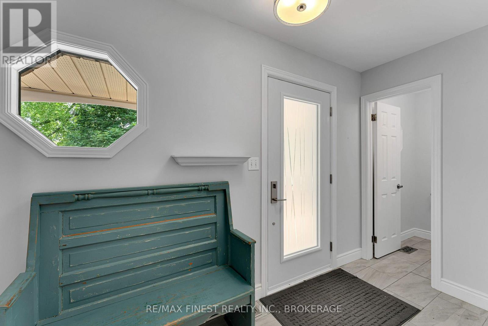 785 Davis Drive, Kingston, Ontario  K7M 8E3 - Photo 3 - X12349952