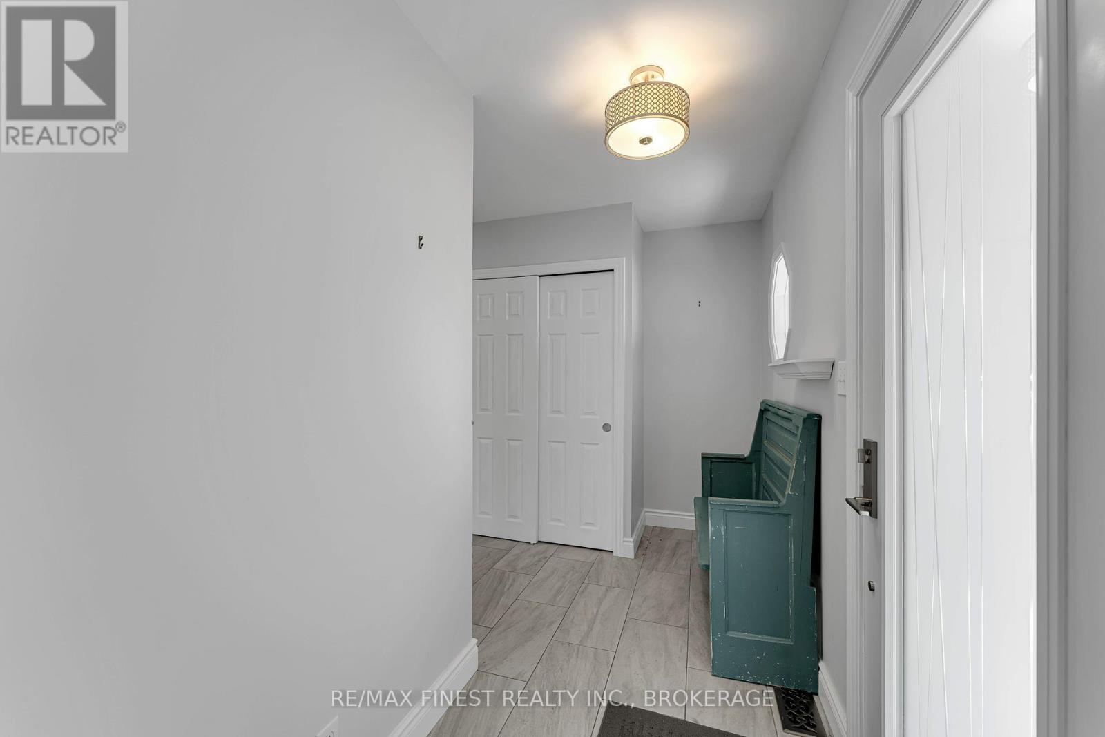 785 Davis Drive, Kingston, Ontario  K7M 8E3 - Photo 5 - X12349952