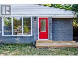 47 NEWBURY DRIVE, Newmarket, Ontario
