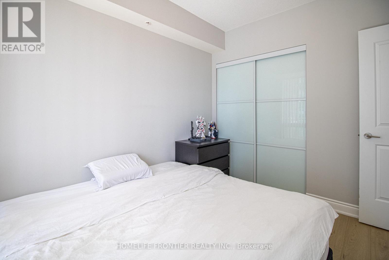 609b - 9090 Yonge Street, Richmond Hill (South Richvale), Ontario  L4C 0Z1 - Photo 11 - N12349821