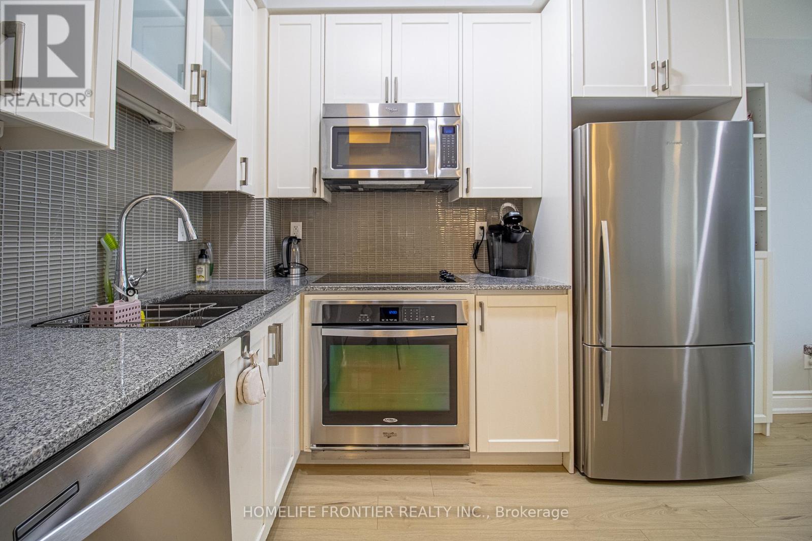 609b - 9090 Yonge Street, Richmond Hill (South Richvale), Ontario  L4C 0Z1 - Photo 13 - N12349821