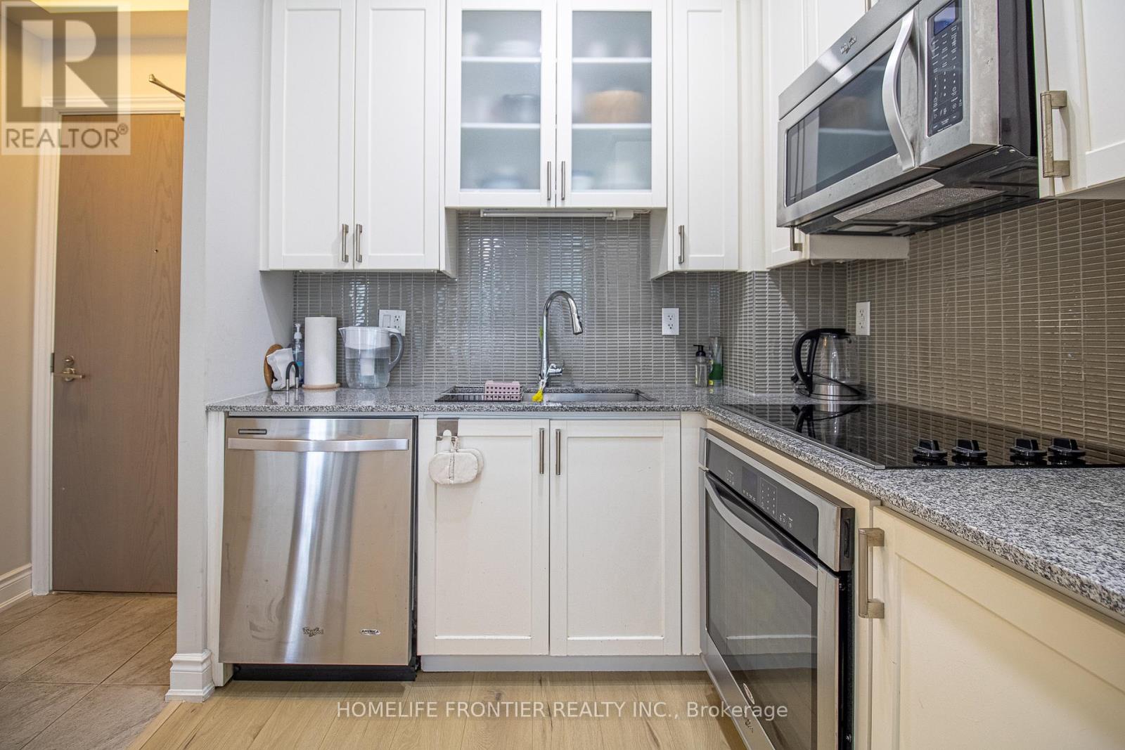 609b - 9090 Yonge Street, Richmond Hill (South Richvale), Ontario  L4C 0Z1 - Photo 15 - N12349821